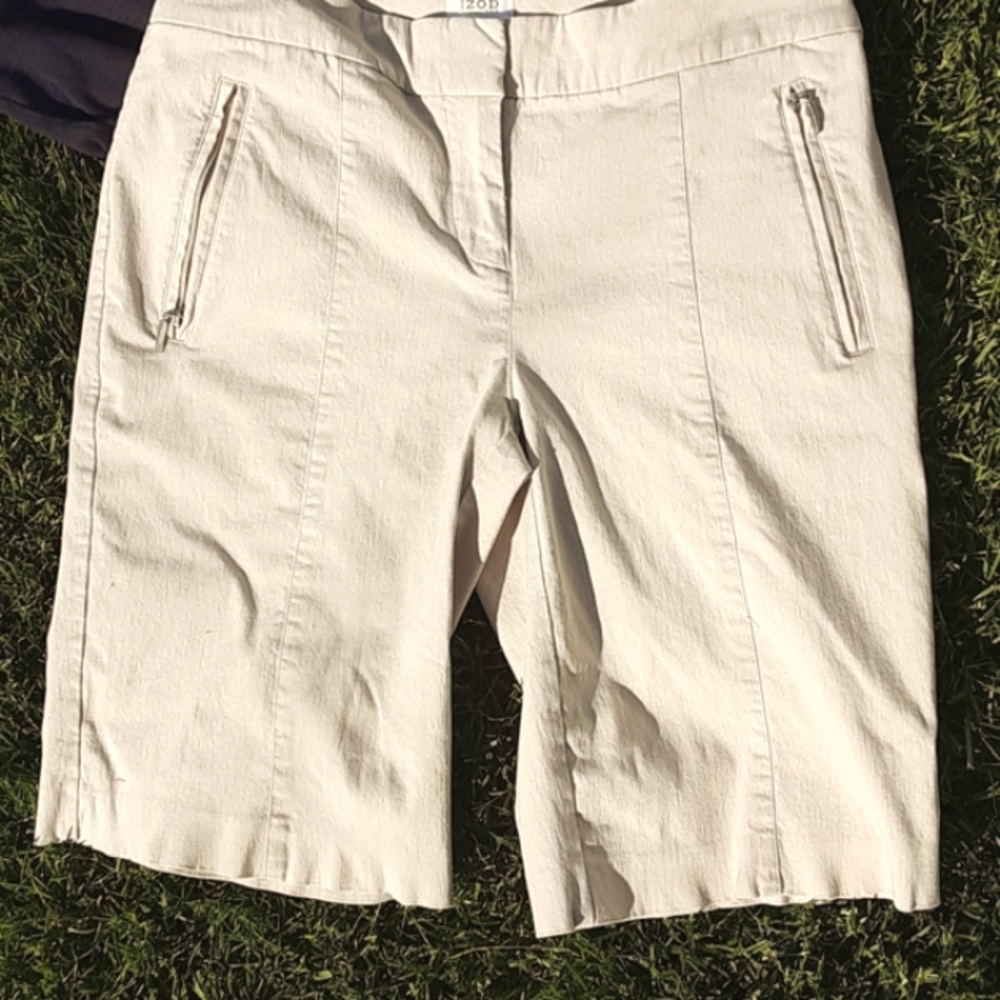 IZOD golf shorts women's sz 4 New WOT stretch cool fabric 4 pockets 2zip Bermuda